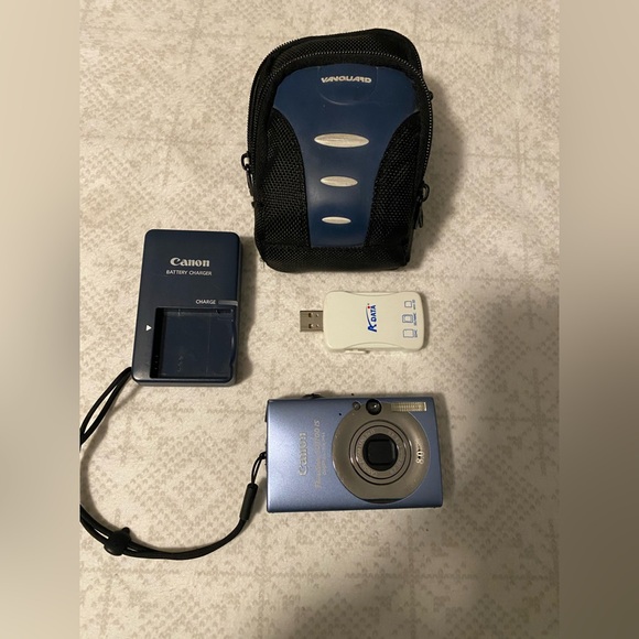 Canon PowerShot SD1100 IS Digital Elph - Blue - Picture 4 of 11